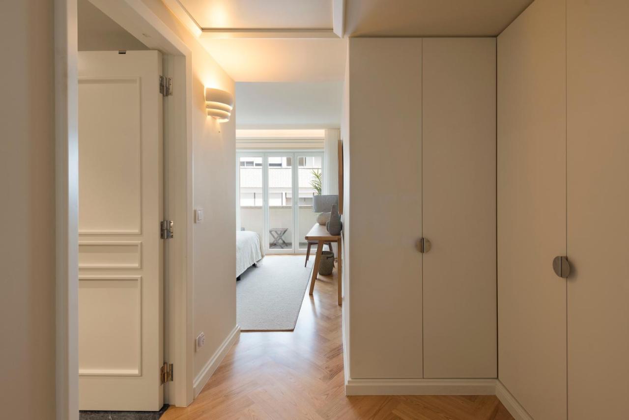 Emporium Deluxe 3Br Apartment W/ Private Parking By Lovelystay OOporto Extérieur photo