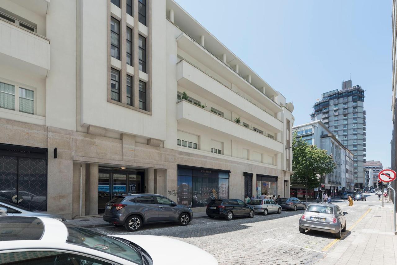 Emporium Deluxe 3Br Apartment W/ Private Parking By Lovelystay OOporto Extérieur photo