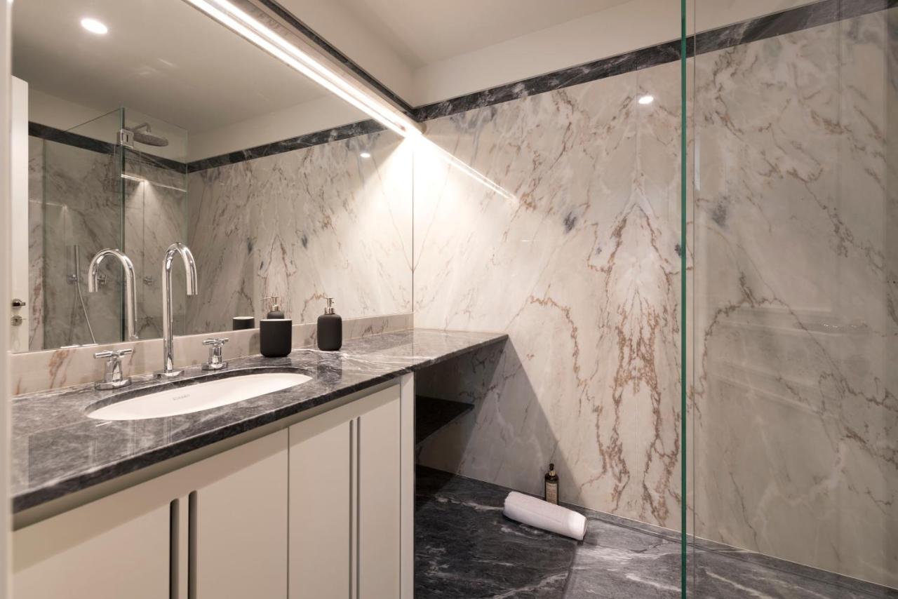 Emporium Deluxe 3Br Apartment W/ Private Parking By Lovelystay OOporto Extérieur photo