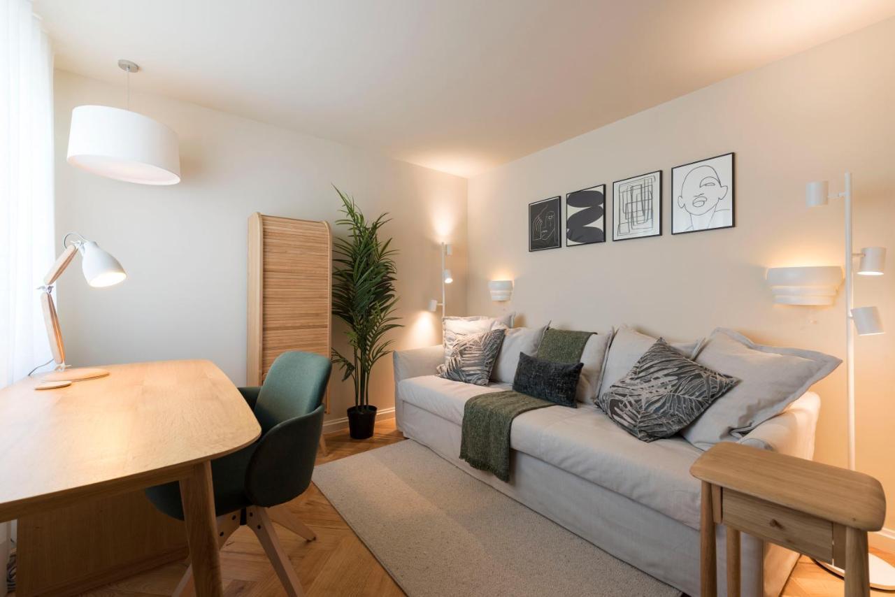 Emporium Deluxe 3Br Apartment W/ Private Parking By Lovelystay OOporto Extérieur photo