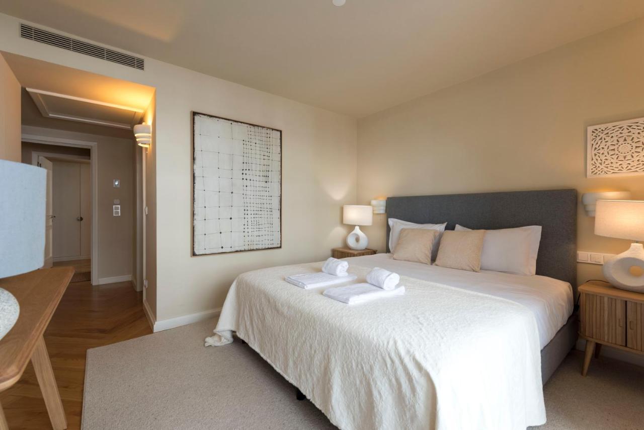 Emporium Deluxe 3Br Apartment W/ Private Parking By Lovelystay OOporto Extérieur photo