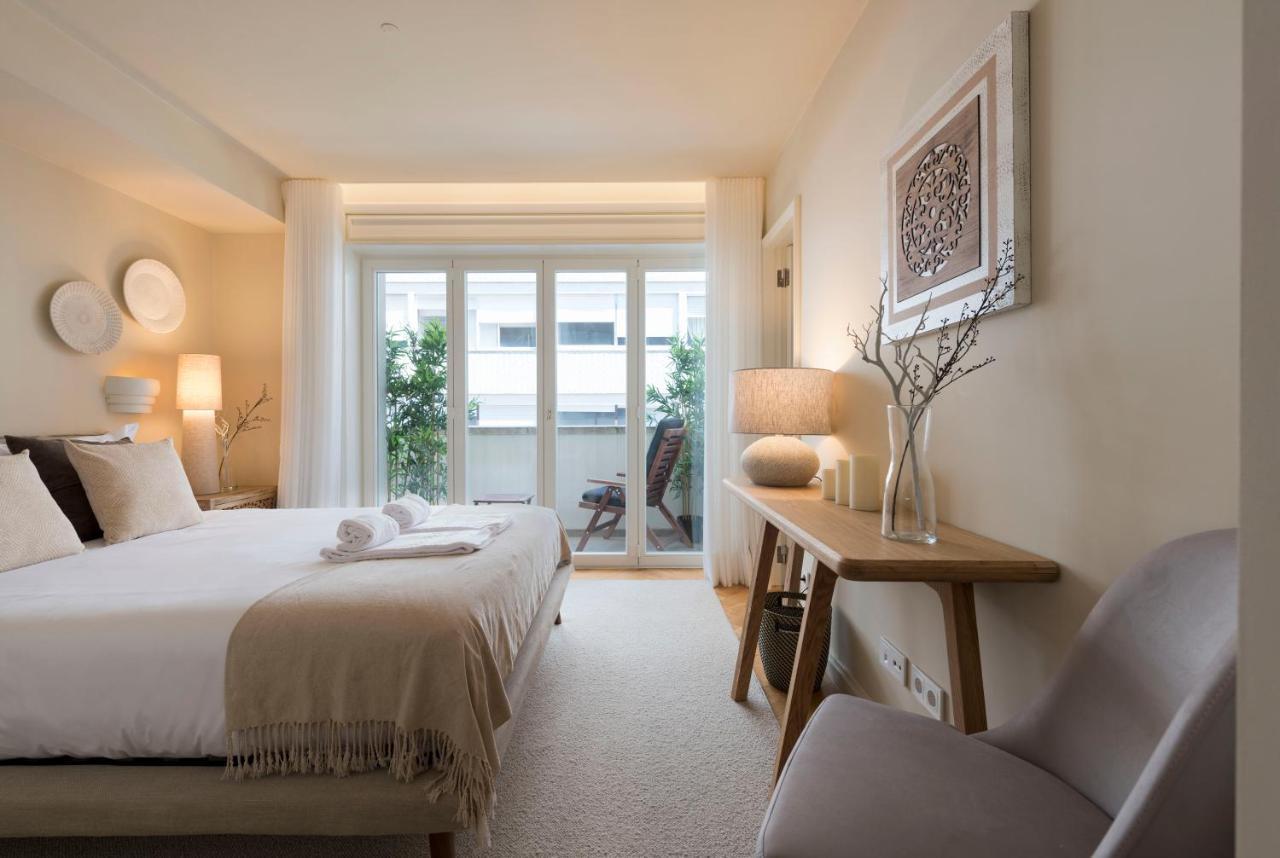 Emporium Deluxe 3Br Apartment W/ Private Parking By Lovelystay OOporto Extérieur photo