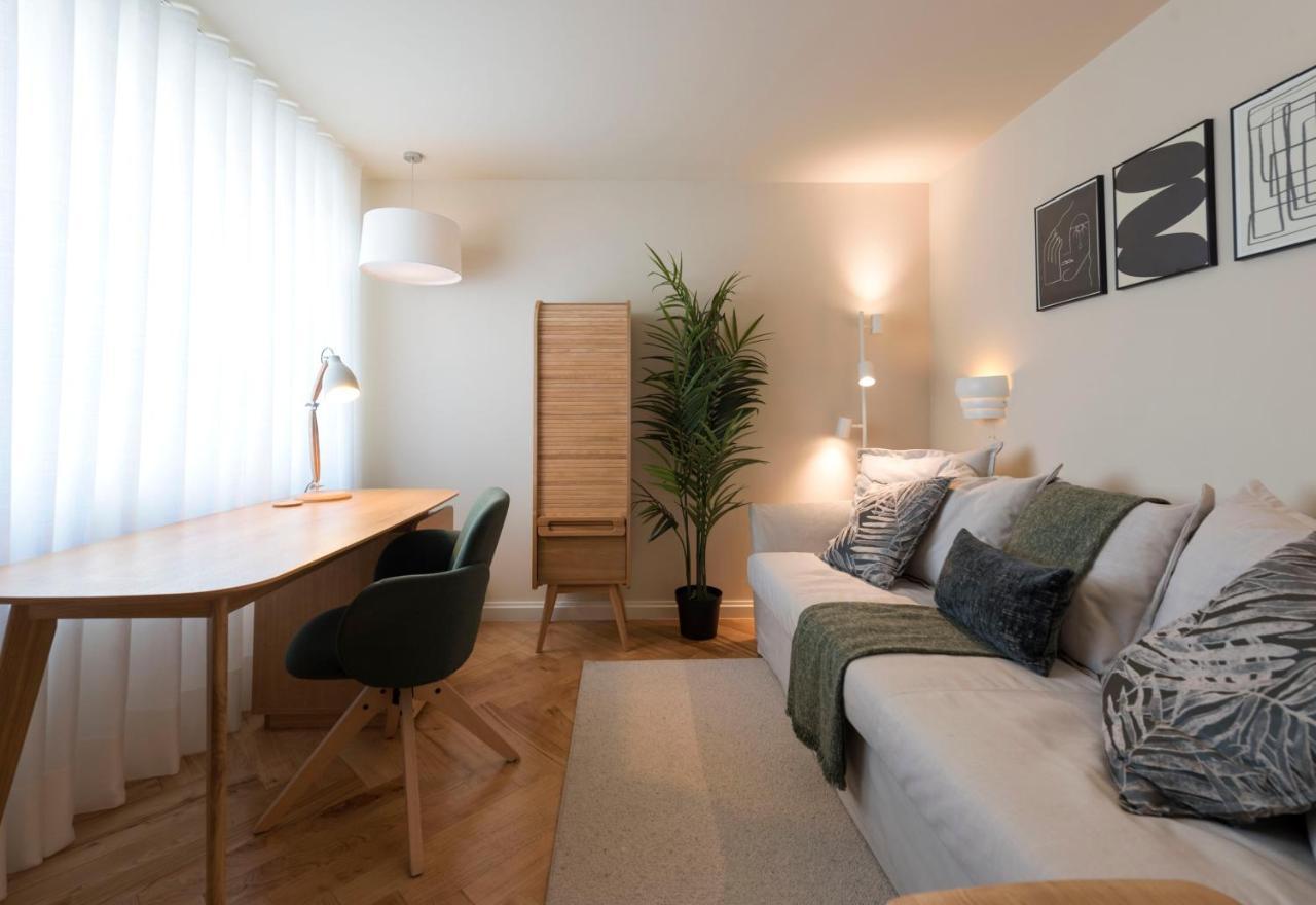 Emporium Deluxe 3Br Apartment W/ Private Parking By Lovelystay OOporto Extérieur photo