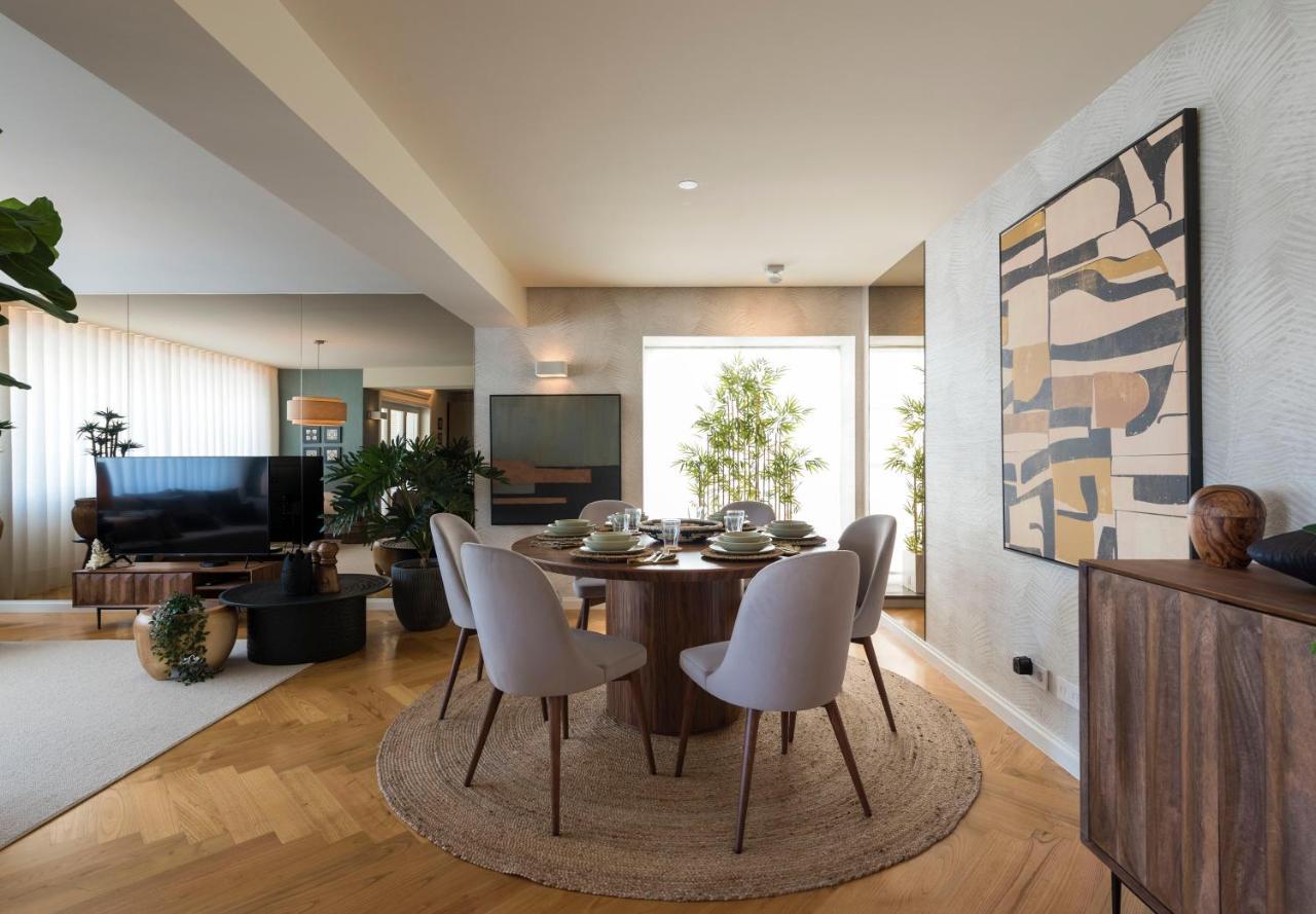 Emporium Deluxe 3Br Apartment W/ Private Parking By Lovelystay OOporto Extérieur photo