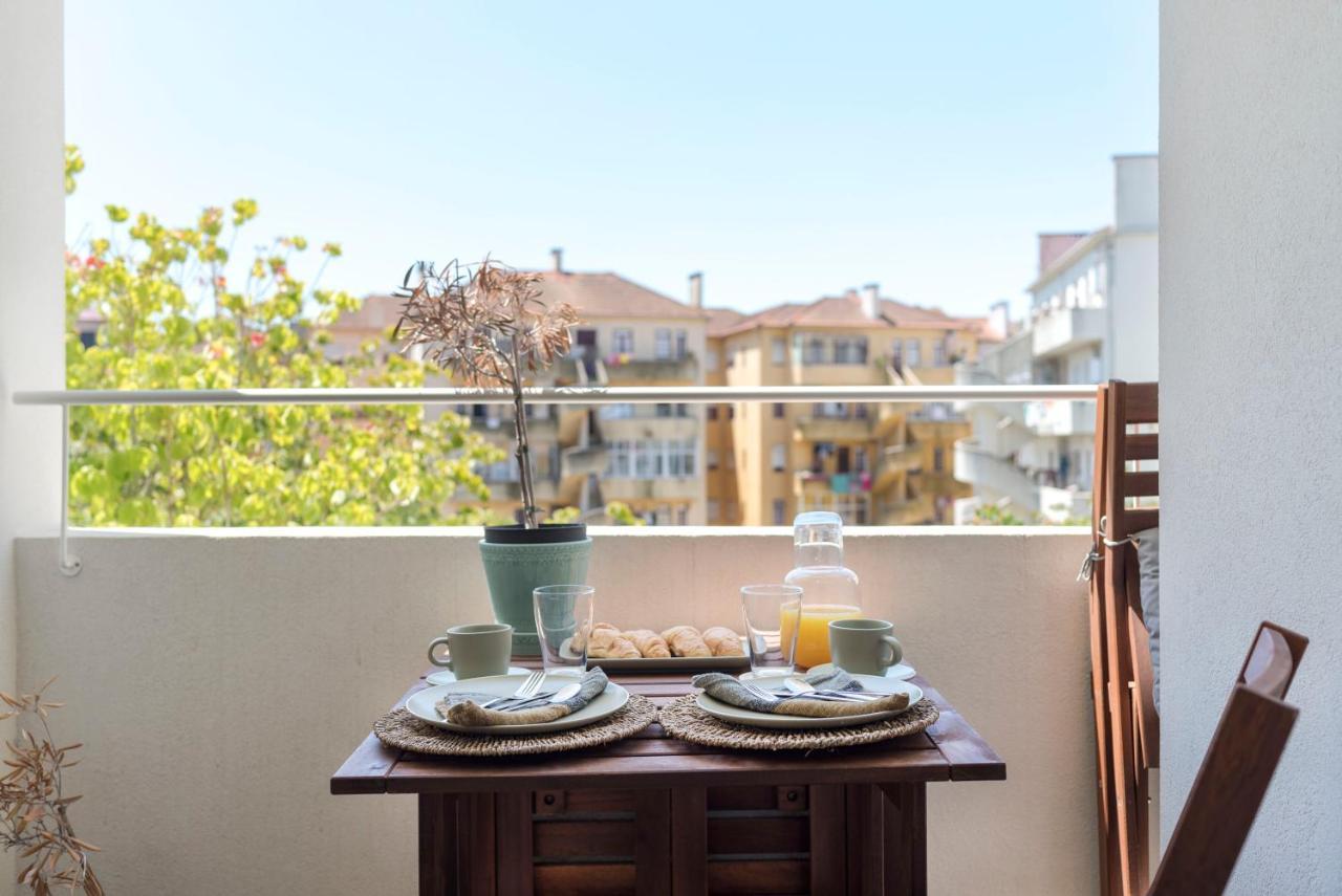 Emporium Deluxe 3Br Apartment W/ Private Parking By Lovelystay OOporto Extérieur photo