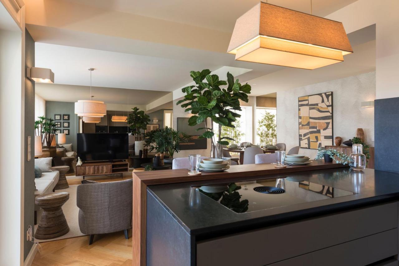Emporium Deluxe 3Br Apartment W/ Private Parking By Lovelystay OOporto Extérieur photo