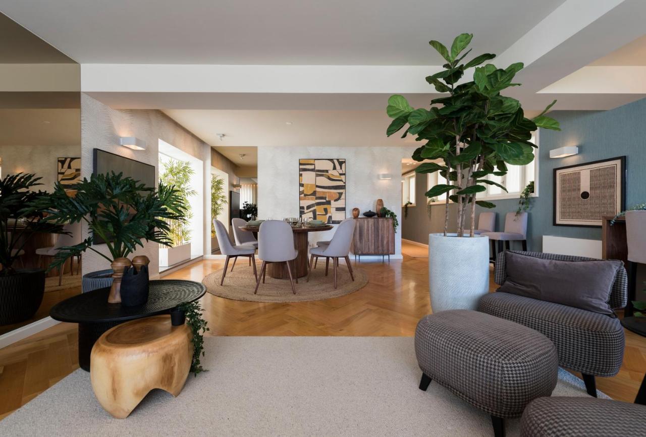 Emporium Deluxe 3Br Apartment W/ Private Parking By Lovelystay OOporto Extérieur photo